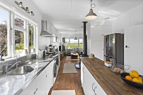 Photo of property in 6 South Featherston Road, South Featherston, Featherston, 5771