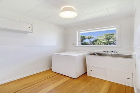 Photo of property in 14 Robert Allan Way, Pakuranga Heights, Auckland, 2010