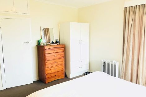 Photo of property in 9 Humphrey Kemp Avenue, Henderson, Auckland, 0612