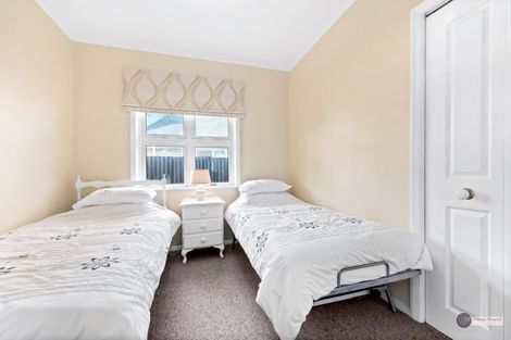 Photo of property in 18 Holyoake Crescent, Avalon, Lower Hutt, 5011