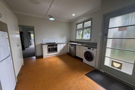 Photo of property in 17 Wallath Road, Westown, New Plymouth, 4310