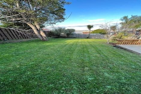 Photo of property in 9 Ellesmere Crescent, Pakuranga Heights, Auckland, 2010