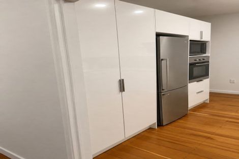 Photo of property in 30 Young Street, Claudelands, Hamilton, 3214