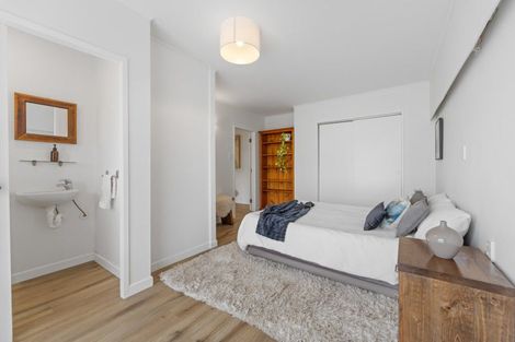 Photo of property in 37 Herekawe Drive, Spotswood, New Plymouth, 4310