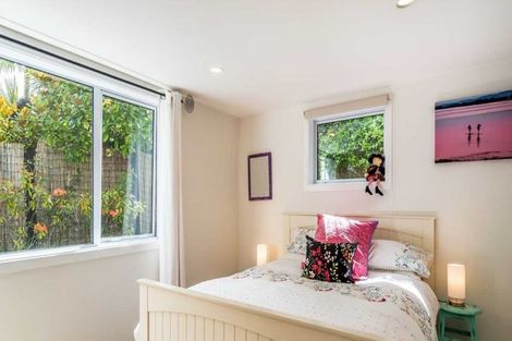 Photo of property in 104 Beach Road, Castor Bay, Auckland, 0620