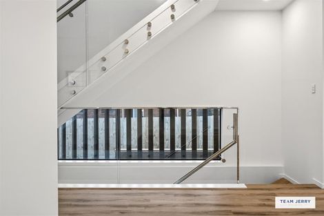 Photo of property in 27 Jandell Crescent, Bucklands Beach, Auckland, 2014