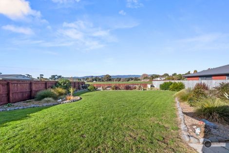 Photo of property in 11 Te Wiremu Lane, Otaki, 5512