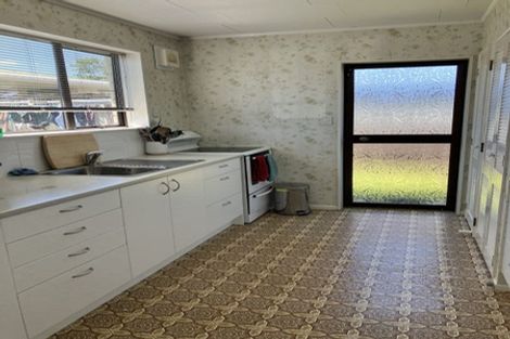 Photo of property in 2/151 Carrington Street, Lower Vogeltown, New Plymouth, 4310