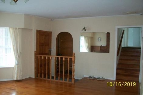 Photo of property in 228 Forrest Hill Road, Forrest Hill, Auckland, 0620