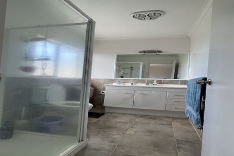 Photo of property in 44a Rodney Street, Howick, Auckland, 2014