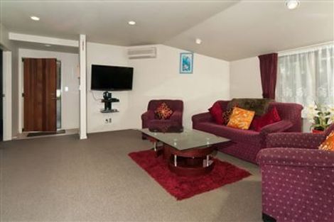 Photo of property in 21b Archers Road, Hillcrest, Auckland, 0629