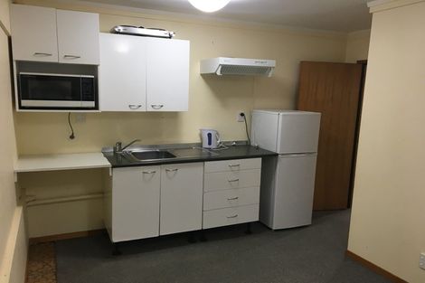 Photo of property in 17 Robbies Road, Shelly Park, Auckland, 2014