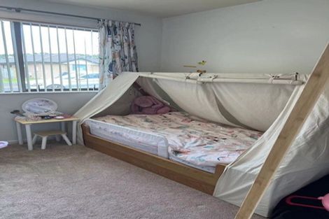 Photo of property in 33 South Kensington Way, Henderson, Auckland, 0612