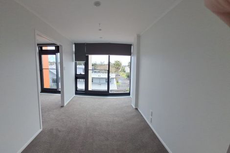 Photo of property in 2e/30 Westward Ho, Glen Eden, Auckland, 0602