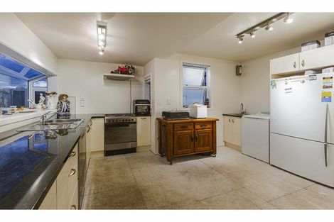 Photo of property in 107 Pah Road, Cockle Bay, Auckland, 2014