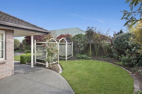 Photo of property in 8 Wiltshire Mews, Avonhead, Christchurch, 8042