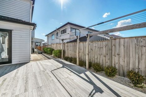 Photo of property in 80 Drumbuoy Drive, Flat Bush, Auckland, 2019