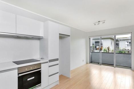 Photo of property in 10/11 Kingsway Avenue, Sandringham, Auckland, 1025