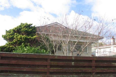 Photo of property in 35 Lyndhurst Street, Takaro, Palmerston North, 4412