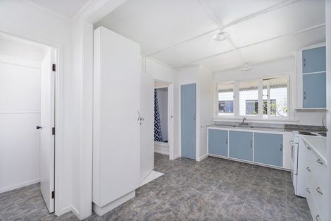 Photo of property in 24 Captain Cook Road, Cooks Beach, Whitianga, 3591