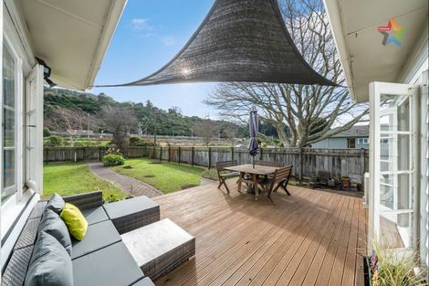 Photo of property in 24 Golf Road, Manor Park, Lower Hutt, 5019