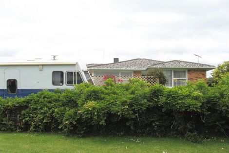 Photo of property in 18 Royal Arch Place, Rosehill, Papakura, 2113