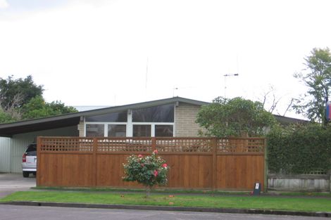 Photo of property in 5 Mcdonald Place, Awapuni, Palmerston North, 4412