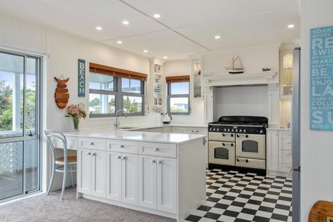 Photo of property in 14 Tamarisk Drive, Riversdale Beach, Masterton, 5872