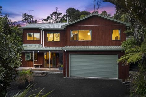 Photo of property in 212 Shaw Road, Oratia, Auckland, 0604