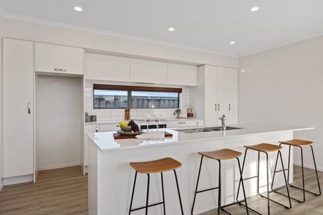 Photo of property in 33 William Dawson Crescent, Wigram, Christchurch, 8025
