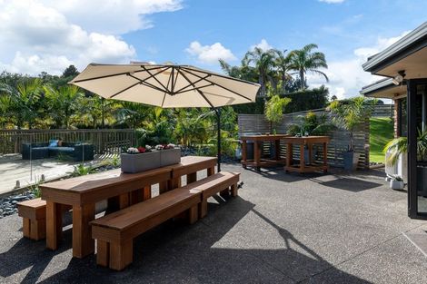 Photo of property in 136 Polo Prince Drive, Alfriston, Auckland, 2105