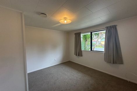 Photo of property in 11 Uenuku Place, Waitara, 4320