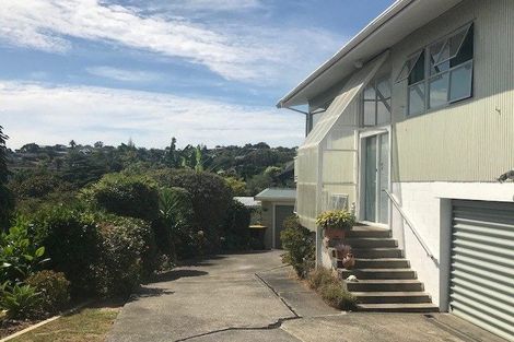 Photo of property in 11 Valkyria Place, Beach Haven, Auckland, 0626