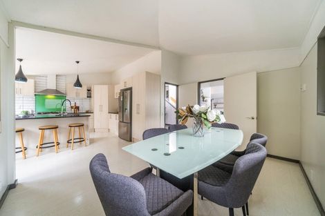 Photo of property in 6 The Track, Plimmerton, Porirua, 5026