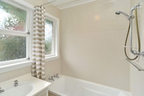 Photo of property in 17 Courage Road, Amberley, 7410