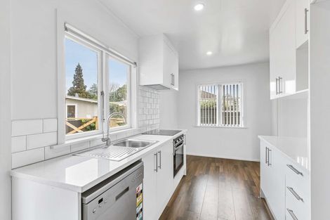 Photo of property in 51 Weymouth Road, Manurewa, Auckland, 2102