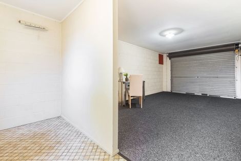 Photo of property in 2/13 Parramatta Place, Botany Downs, Auckland, 2010