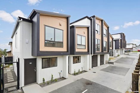 Photo of property in 3/11 Scanlen Terrace, Kelston, Auckland, 0602
