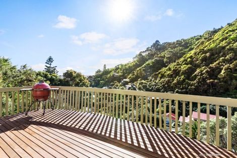 Photo of property in 40 Rona Street, Eastbourne, Lower Hutt, 5013