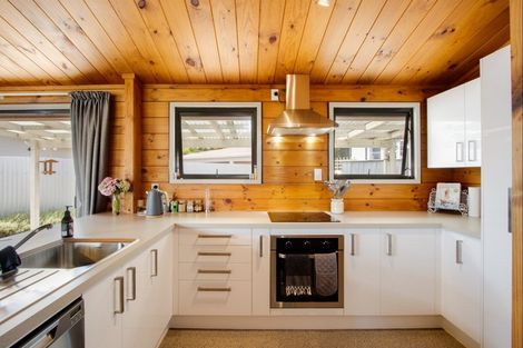 Photo of property in 1203a Karamu Road North, Mayfair, Hastings, 4122