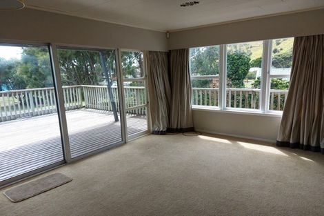 Photo of property in 65 Maunsell Road, Port Waikato, Tuakau, 2695