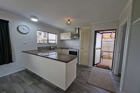 Photo of property in 41a Lyn Grove, Papamoa Beach, Papamoa, 3118