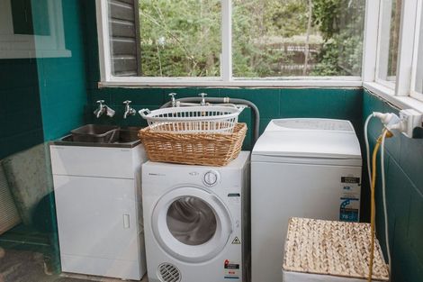 Photo of property in 1 Jervois Terrace, Ohau, Levin, 5570