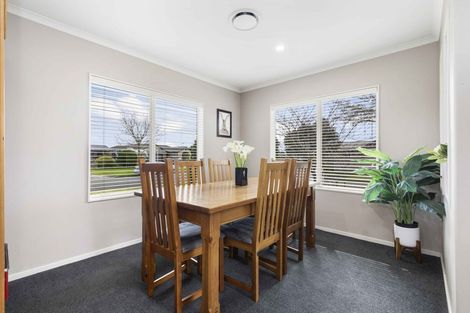 Photo of property in 4 Woodham Place, Rototuna North, Hamilton, 3210