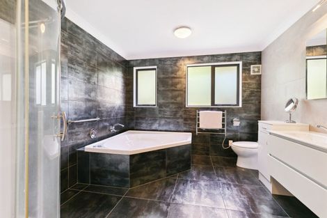 Photo of property in 19c Cave Road, Houghton Bay, Wellington, 6023