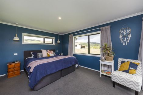 Photo of property in 52 Centre Road, Aokautere, Palmerston North, 4471