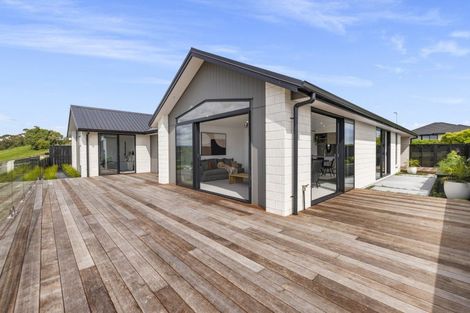 Photo of property in 9 Kahawai Place, Omokoroa, 3114