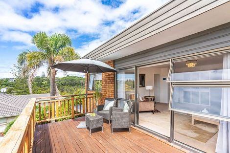 Photo of property in 2/7 Sandford Street, Campbells Bay, Auckland, 0630
