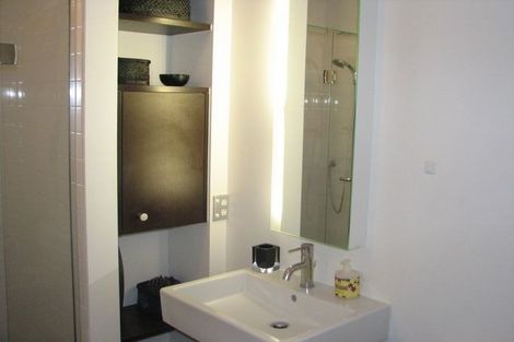 Photo of property in Montreaux Apartments, 4k/164 The Terrace, Wellington Central, Wellington, 6011