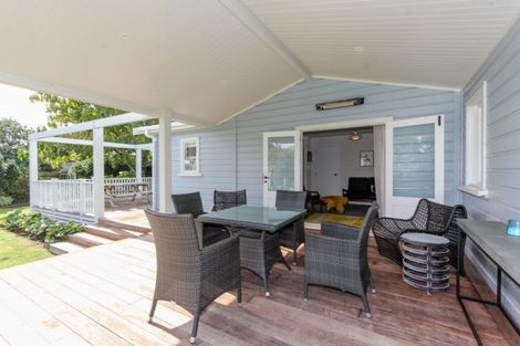 Photo of property in 11 Onaero Beach Road, Onaero, Waitara, 4383